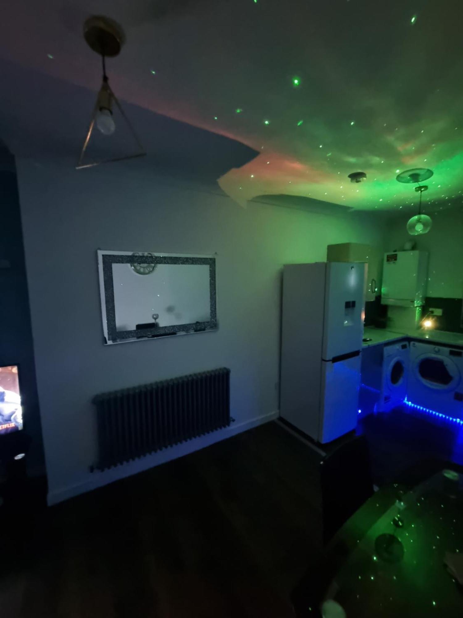 לונדון Beautiful Modern Apartment On Wick Lane מראה חיצוני תמונה