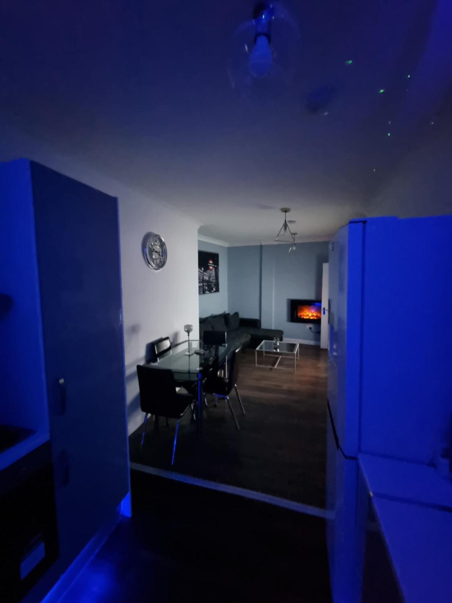 לונדון Beautiful Modern Apartment On Wick Lane מראה חיצוני תמונה
