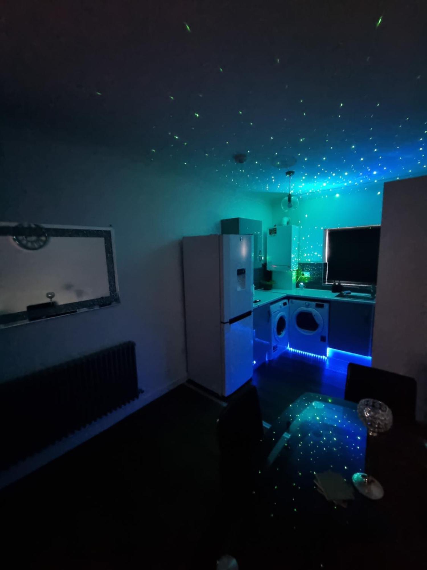לונדון Beautiful Modern Apartment On Wick Lane מראה חיצוני תמונה